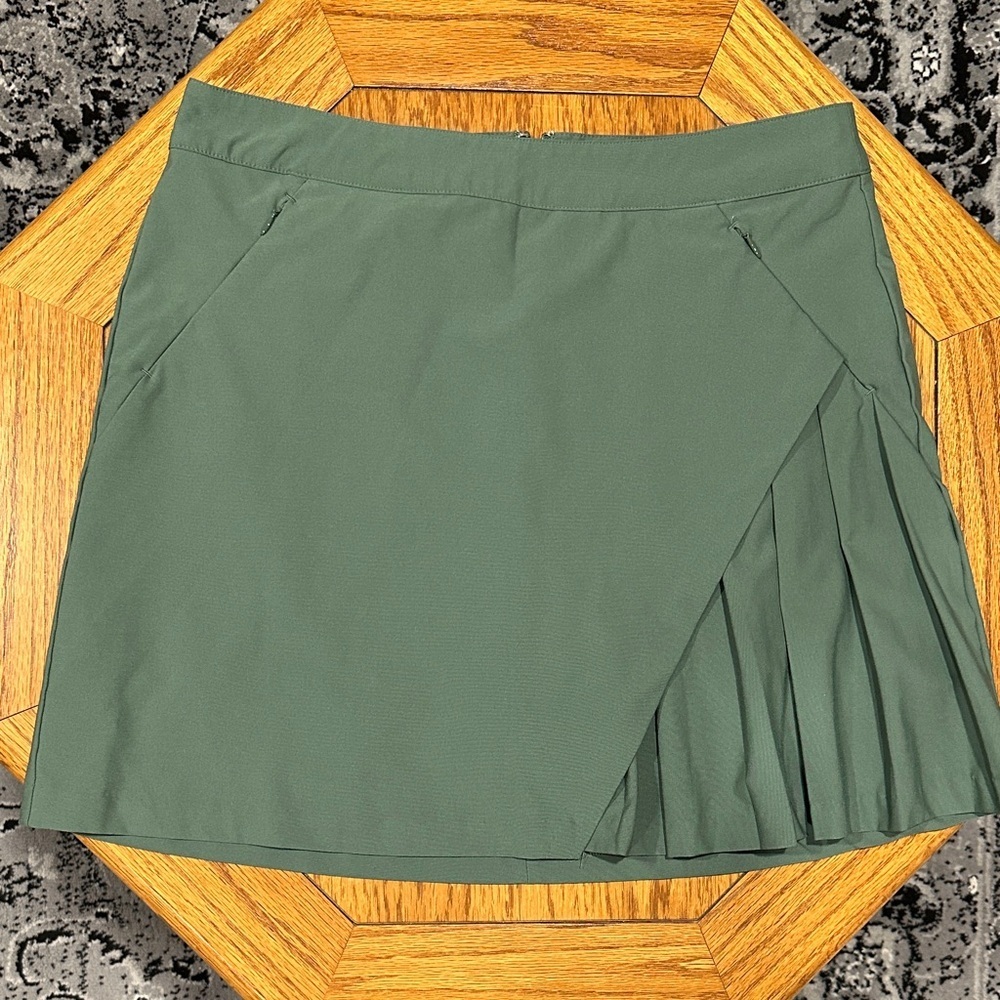 *LADY HAGEN* Forest Green Mini Pleated Skort Size 8
